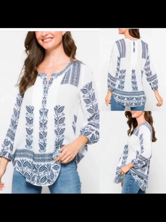 Pale Sky Tops - Women’s White Tunic Top with Blue Folk Embroidery